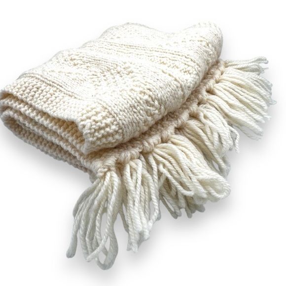 Hand Woven 100% Irish Wool Cable Knit Fringe Scarf, Cream, 9 in x 63 in. - Picture 5 of 11